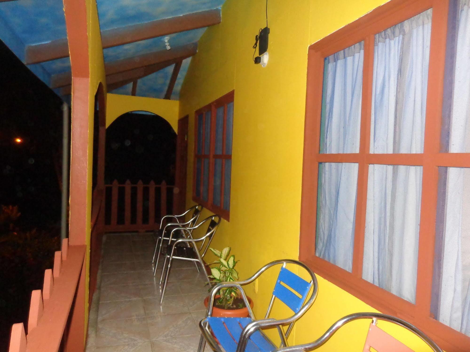 Cabinas Tortuguero Natural Eksteriør billede